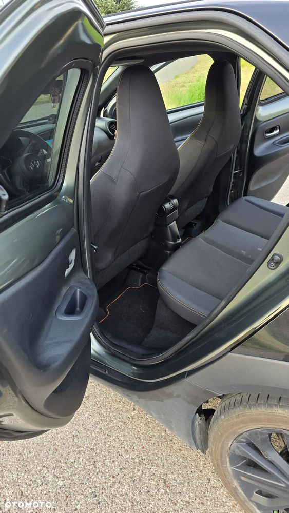 Toyota Aygo X 1.0 VVT-i JBL Edition X-shift - 6