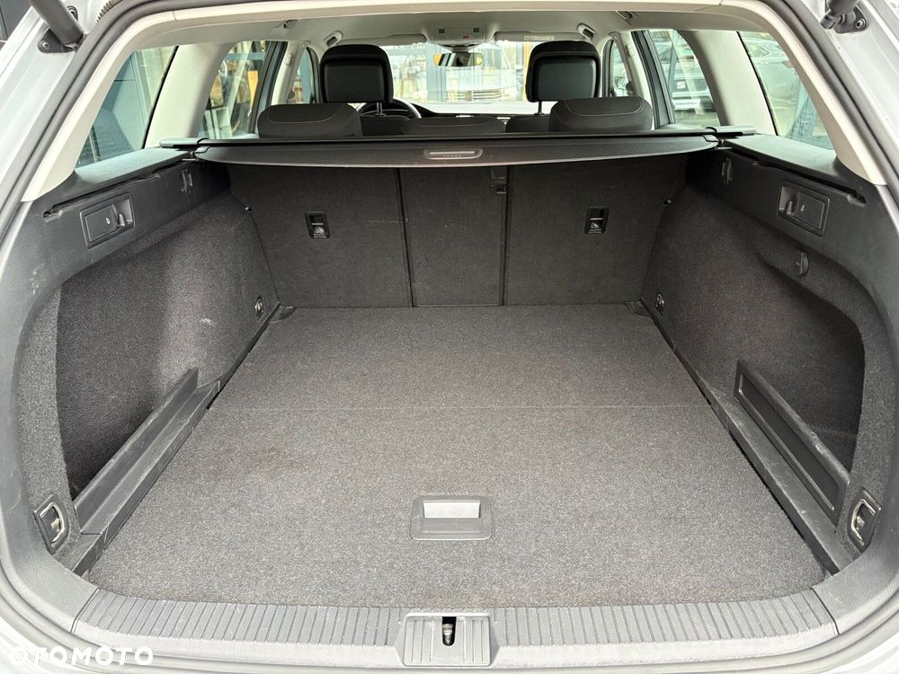 Volkswagen Passat Variant 2.0 TDI EVO Business DSG - 18