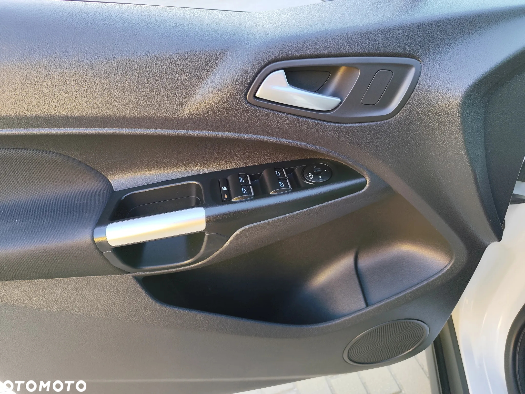 Ford Tourneo Connect Grand - 21