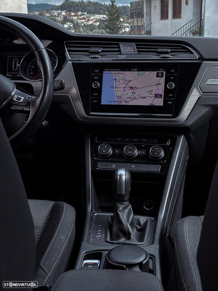 VW Touran 2.0 TDI Confortline DSG - 5