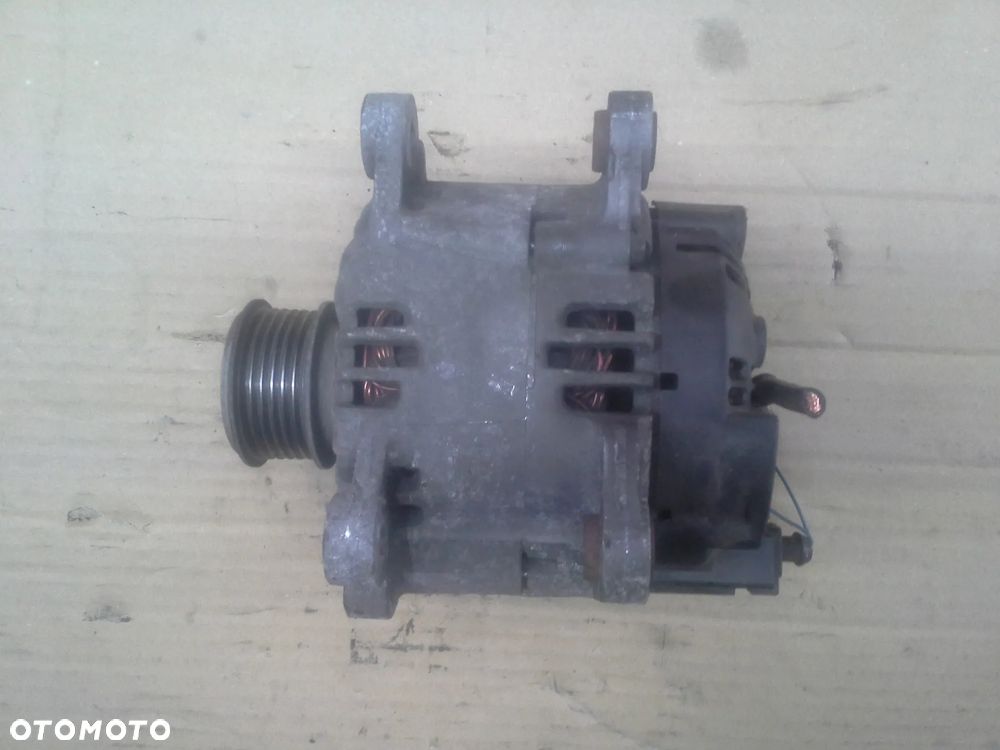 Audi A4 B7 2.0 TDi alternator Valeo 06F903023H TG14C015 2542893E - 5