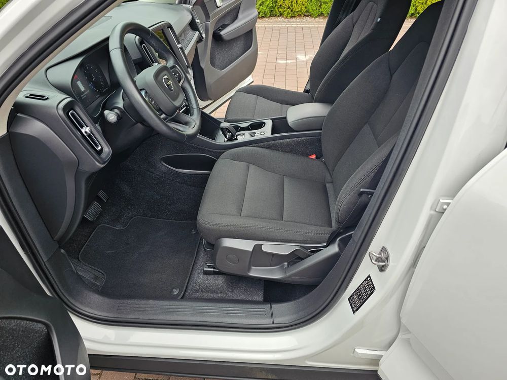 Volvo XC 40 T3 Momentum - 9
