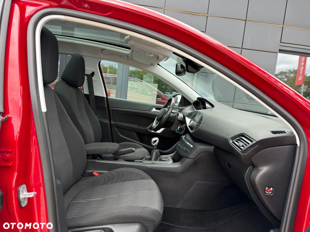 Peugeot 308 1.6 BlueHDi Allure S&S - 27