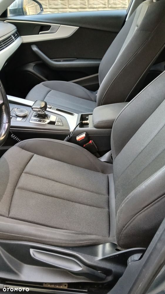 Audi A4 Avant 2.0 TDI ultra S tronic - 33
