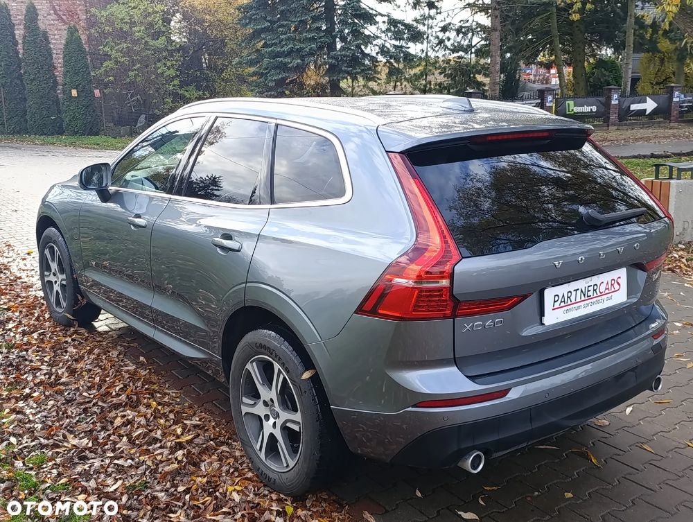 Volvo XC 60 D4 AWD Momentum - 6