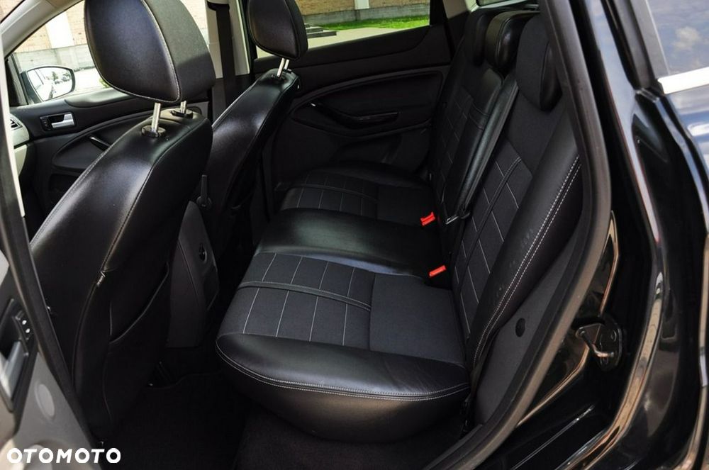 Ford Kuga - 28