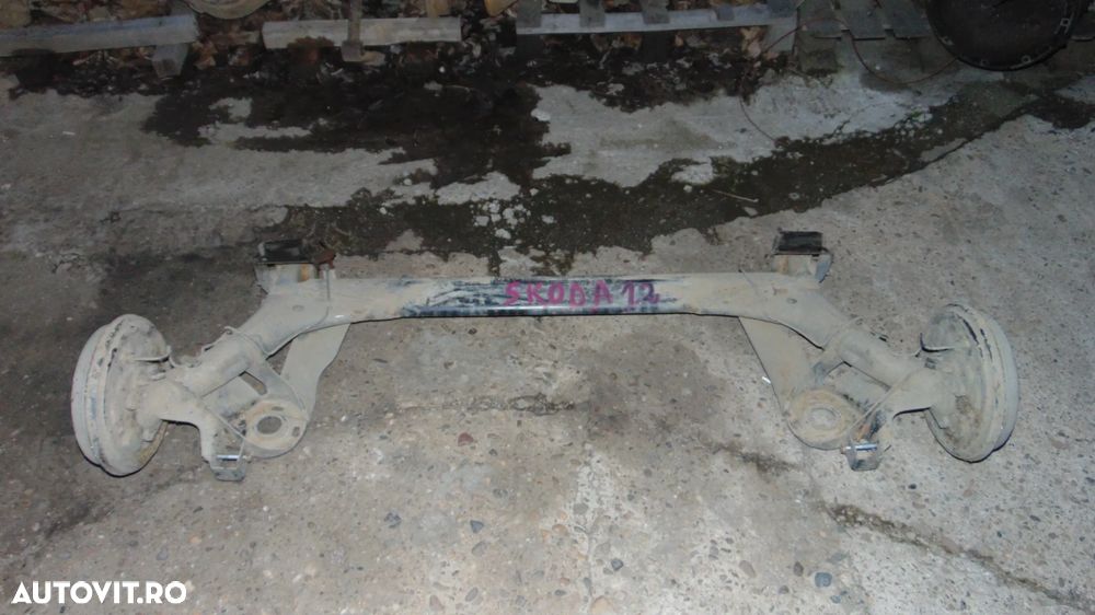 Punte spate pe tamburi-frana Skoda Rapid berlina,1.2 benzina,an 2012-2017 - 1