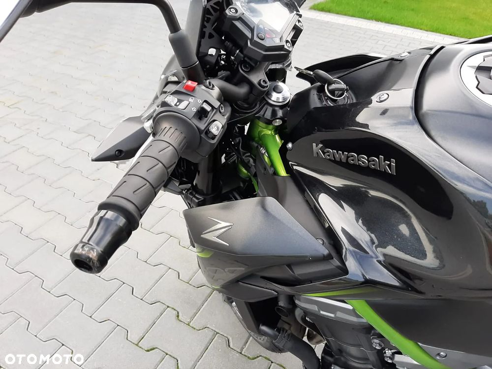 Kawasaki Z - 12