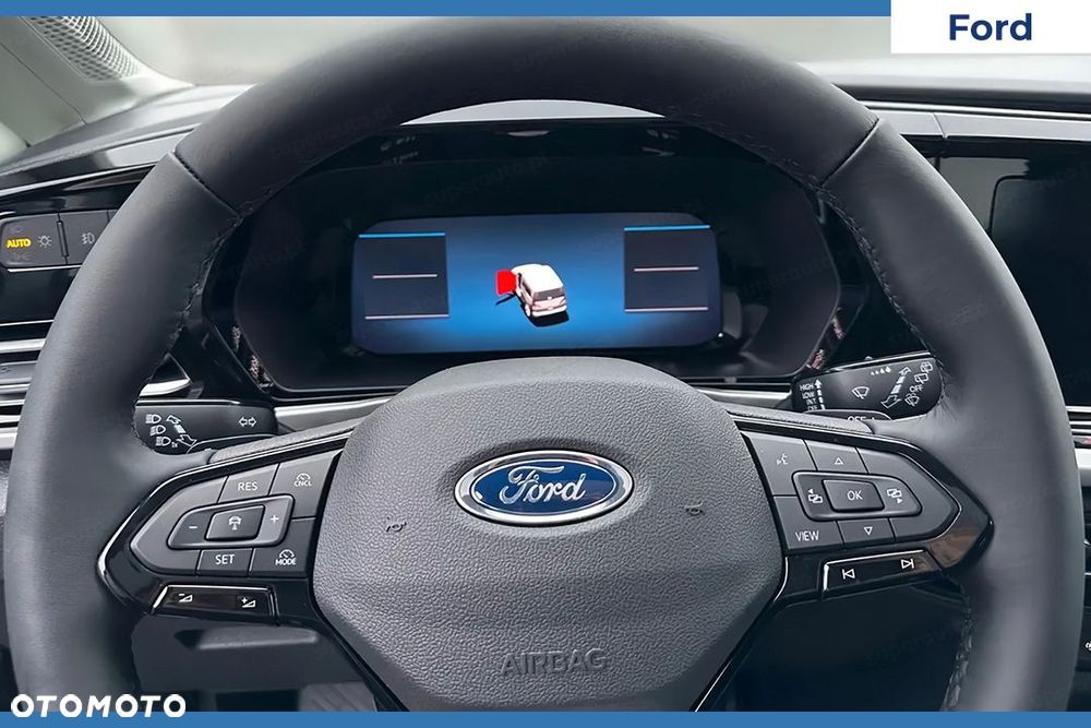 Ford Tourneo Connect - 12