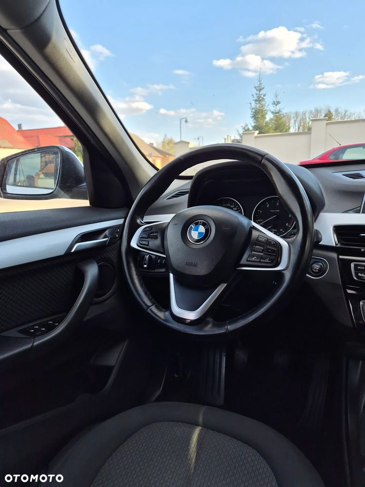 BMW X1 sDrive18d - 13