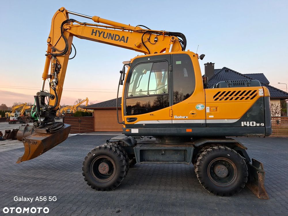 Hyundai 140W ROTOTILT ze szczypcami - 10