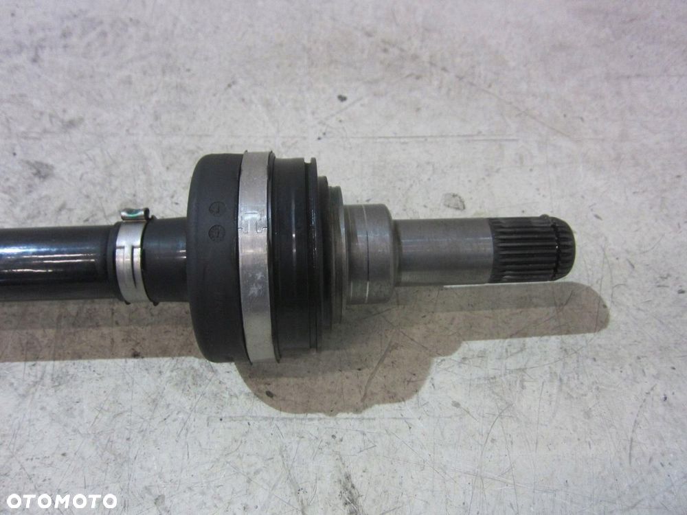 BMW X3 G01 3.0iX PÓŁOŚ TYLNA PRAWA PRAWY TYŁ 7953546 8679940 33207953546 - 2