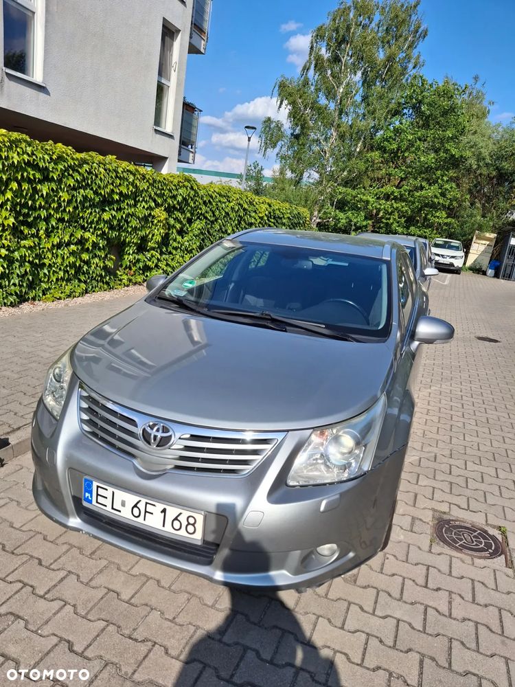 Toyota Avensis 1.8 Sol - 1
