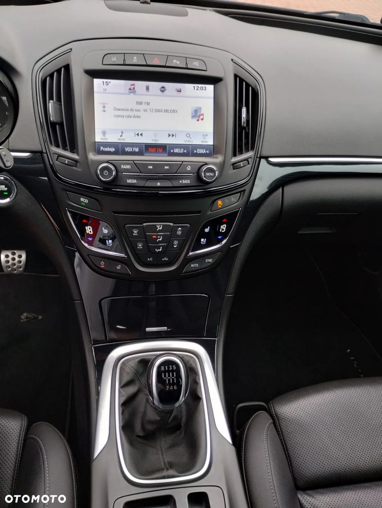Opel Insignia Sports Tourer 2.0 Diesel Exclusive - 22