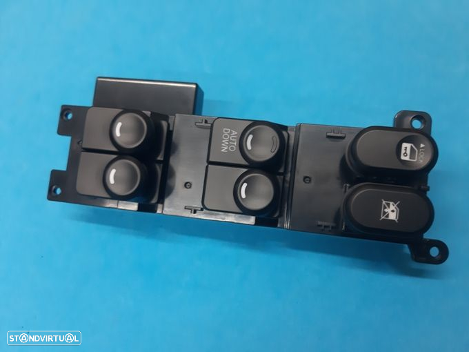 Comando botão interruptor dos vidros Hyundai i30  93570-2L010   NOVO - 2