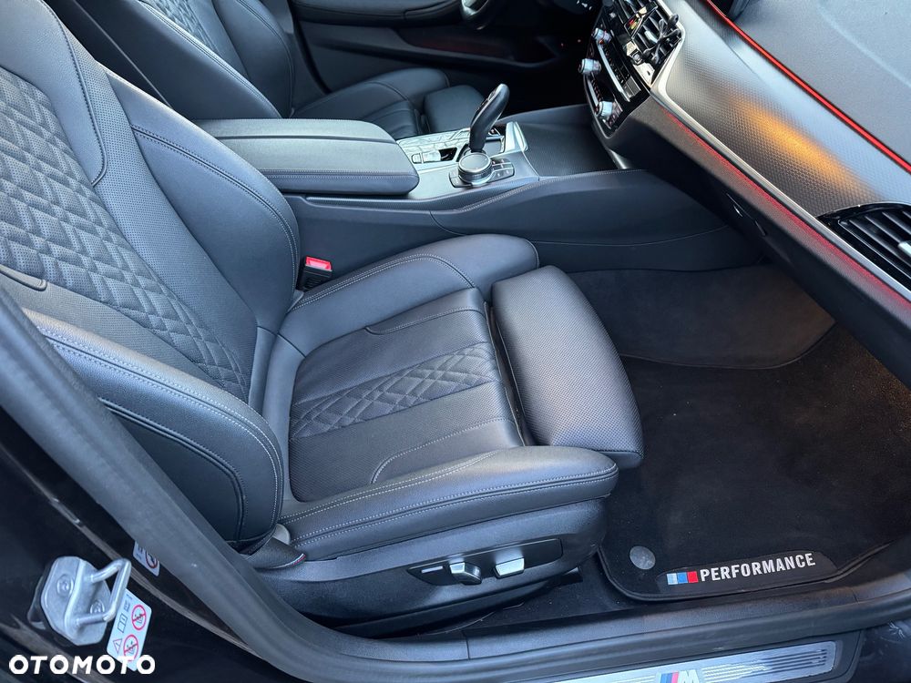 BMW Seria 5 530e xDrive M Sport Edition - 16