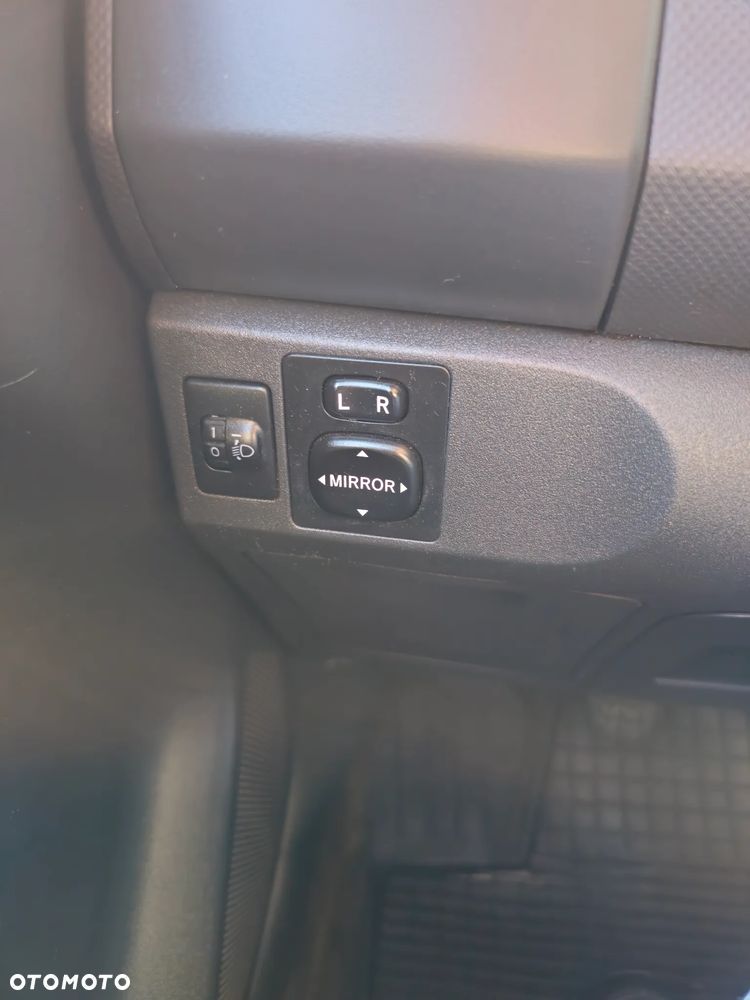 Toyota Yaris - 21