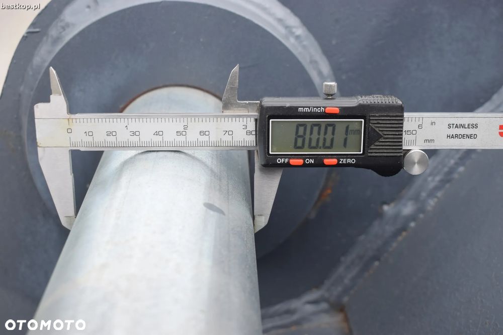 Wąska łyżka kopiąca z zębami Strickland 75 cm złącze typu Miller Ø80 - 16
