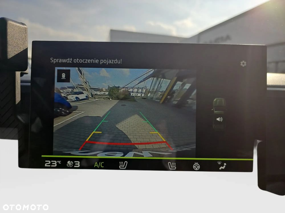 Dacia Duster 1.6 Full Hybrid 140 Journey MMT - 32
