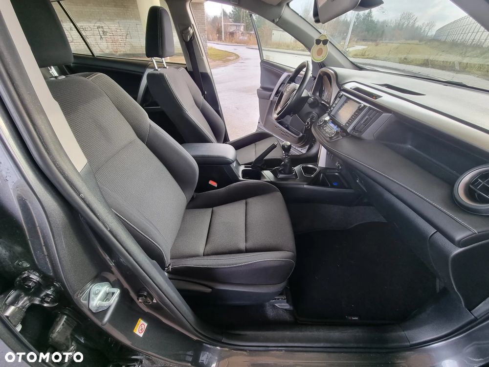 Toyota RAV4 2.0 D-4D Premium 4x2 - 17