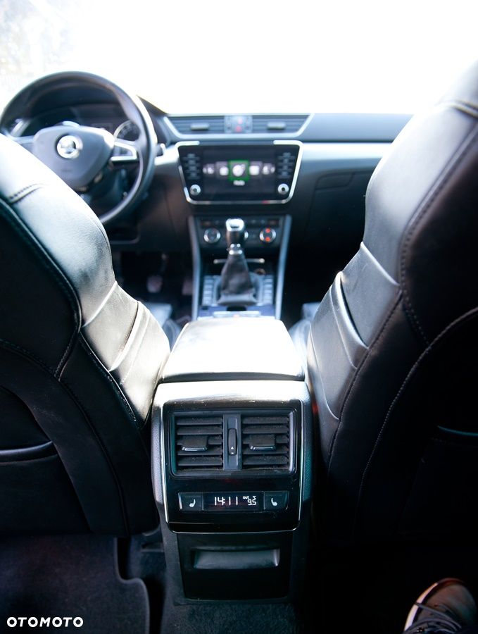 Skoda Superb 1.6 TDI Ambition - 10