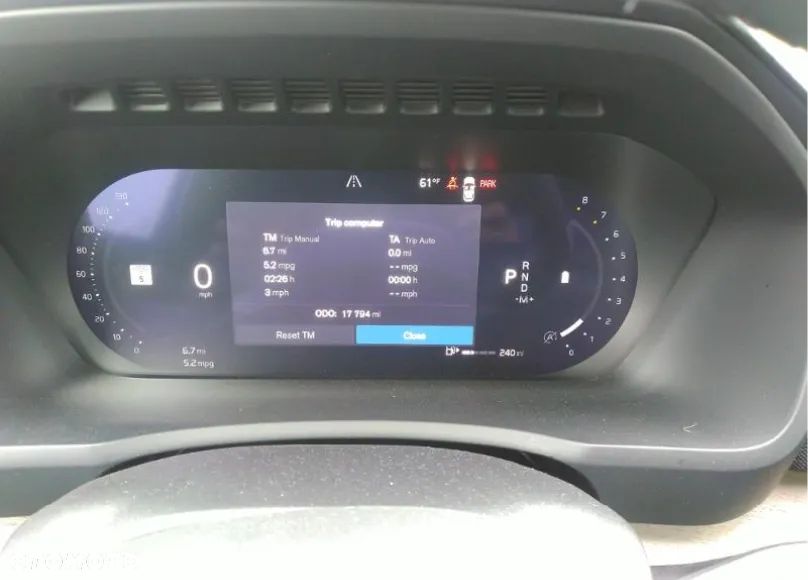 Volvo XC 90 - 9