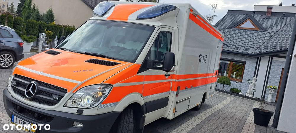 Mercedes-Benz 519 - 3