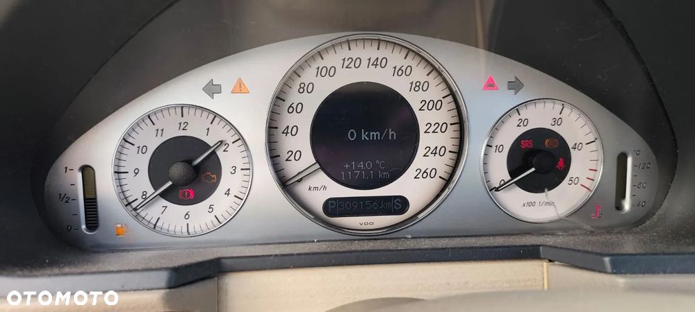 Mercedes-Benz Klasa E - 8