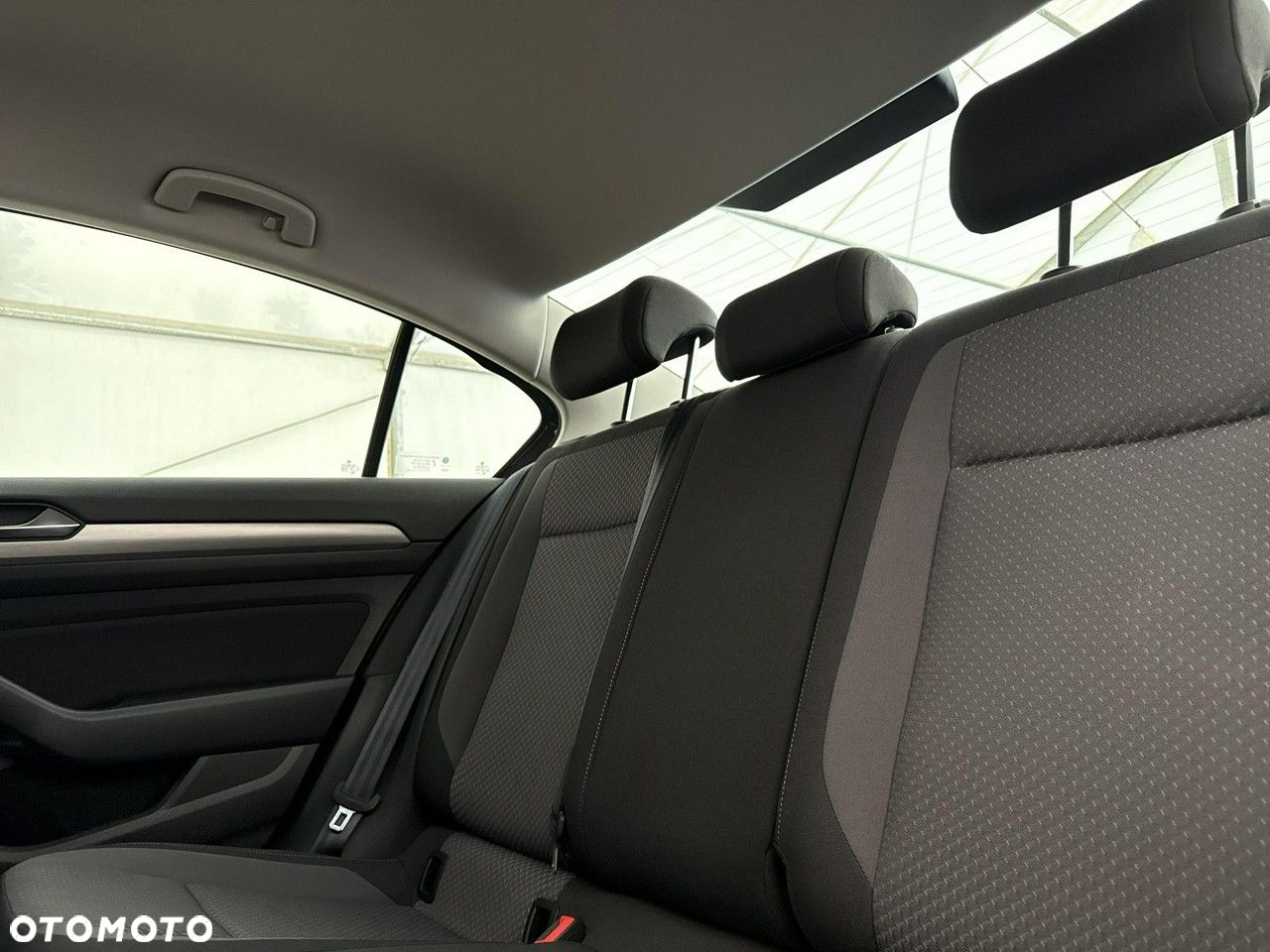 Volkswagen Passat - 18