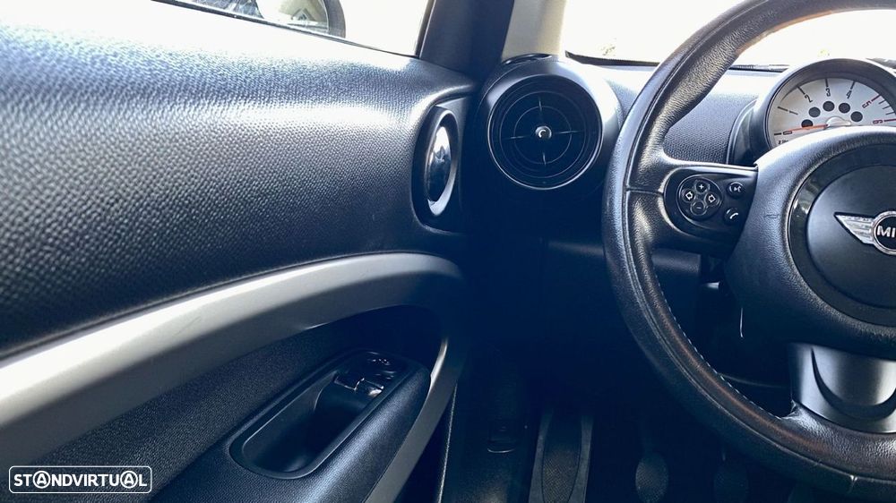 MINI Paceman Cooper D - 17