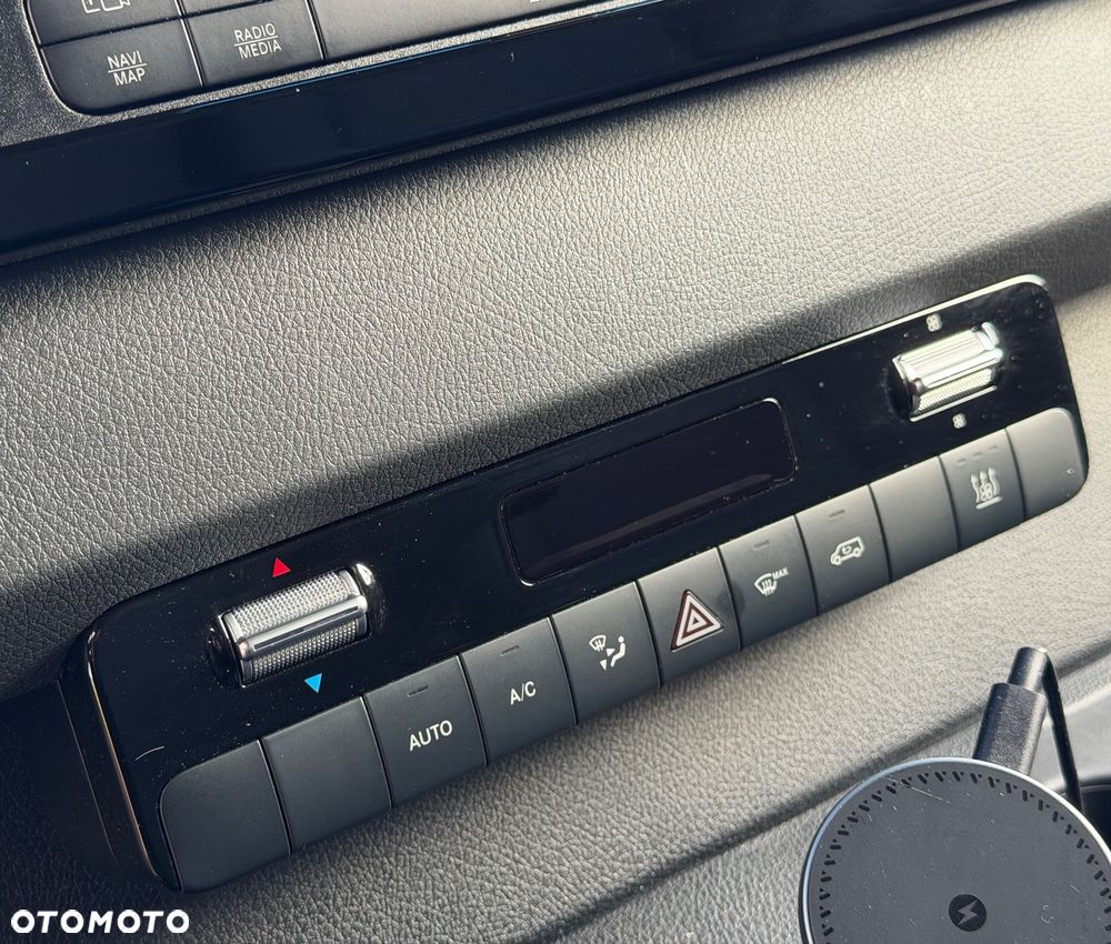 Mercedes-Benz Sprinter 319 - 13