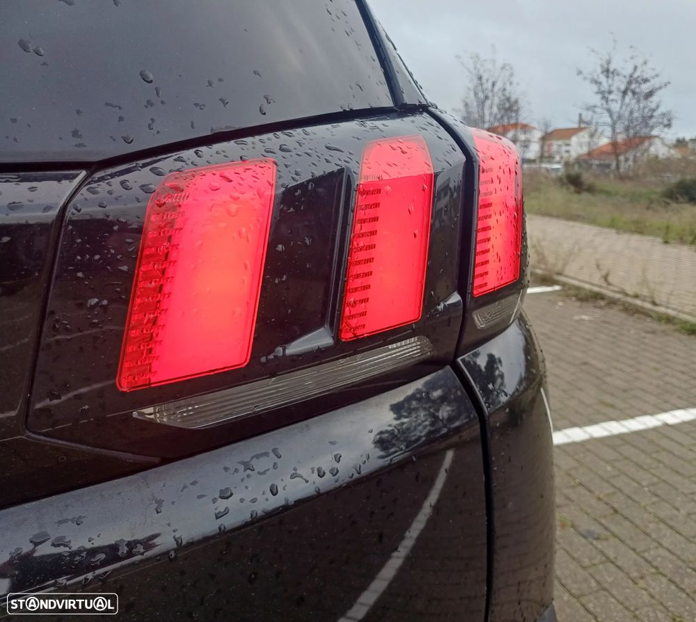 Peugeot 5008 BlueHDI 130 EAT8 Allure Pack - 25