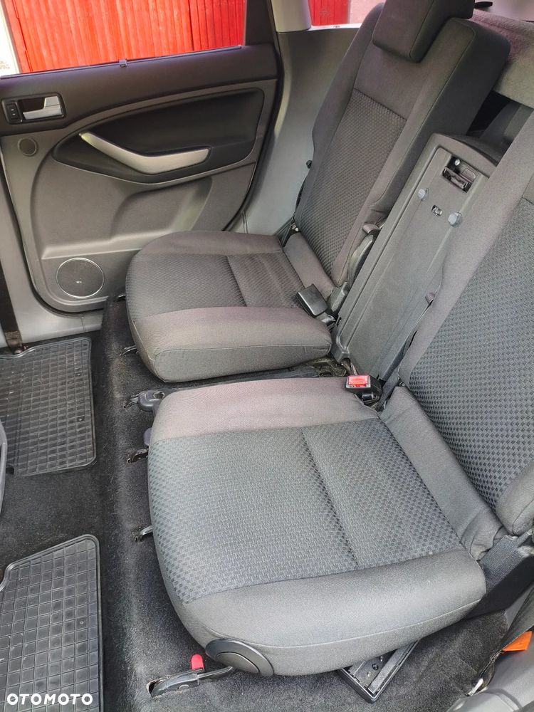 Ford C-MAX - 12