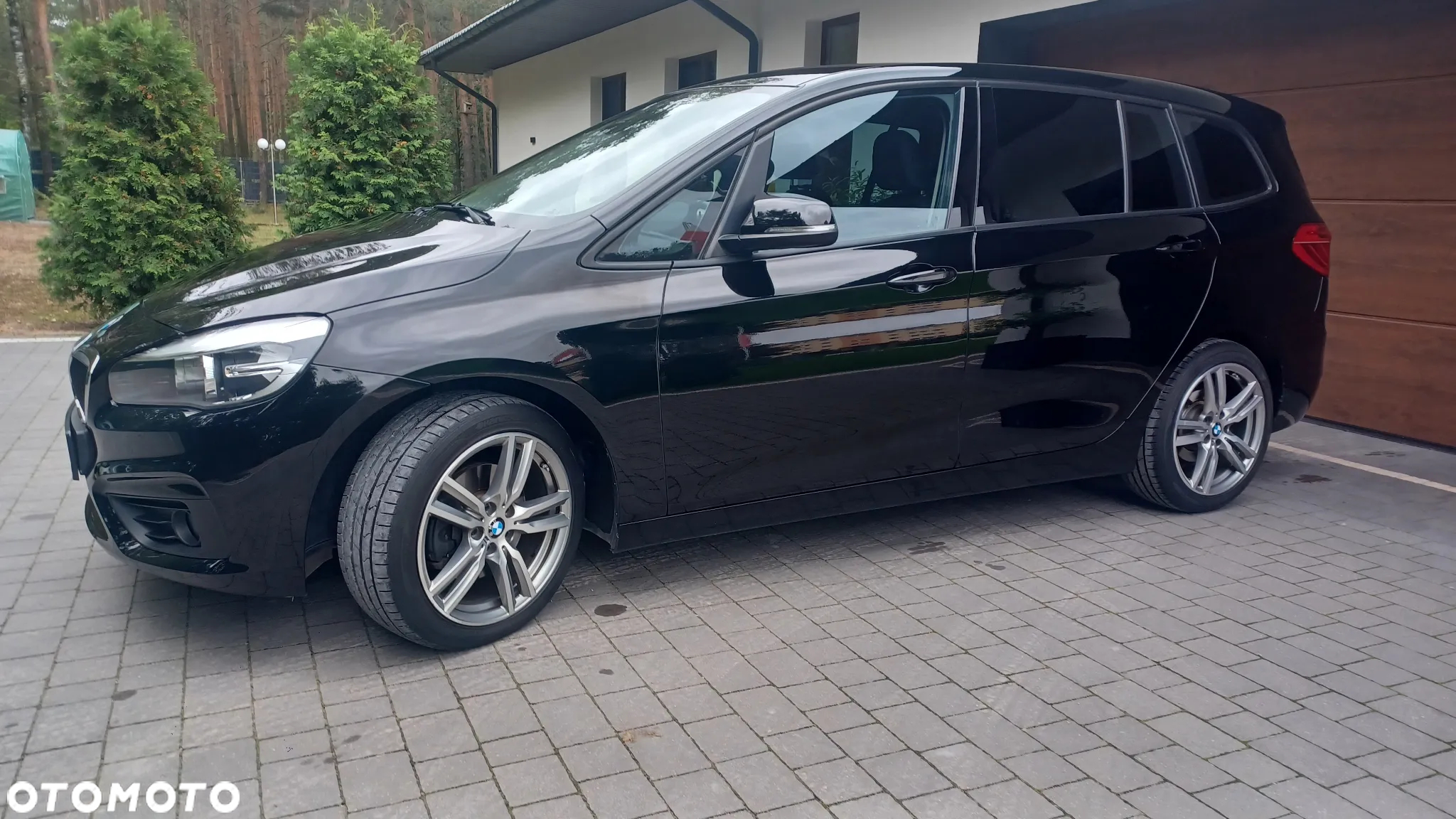 BMW Seria 2 218d - 25
