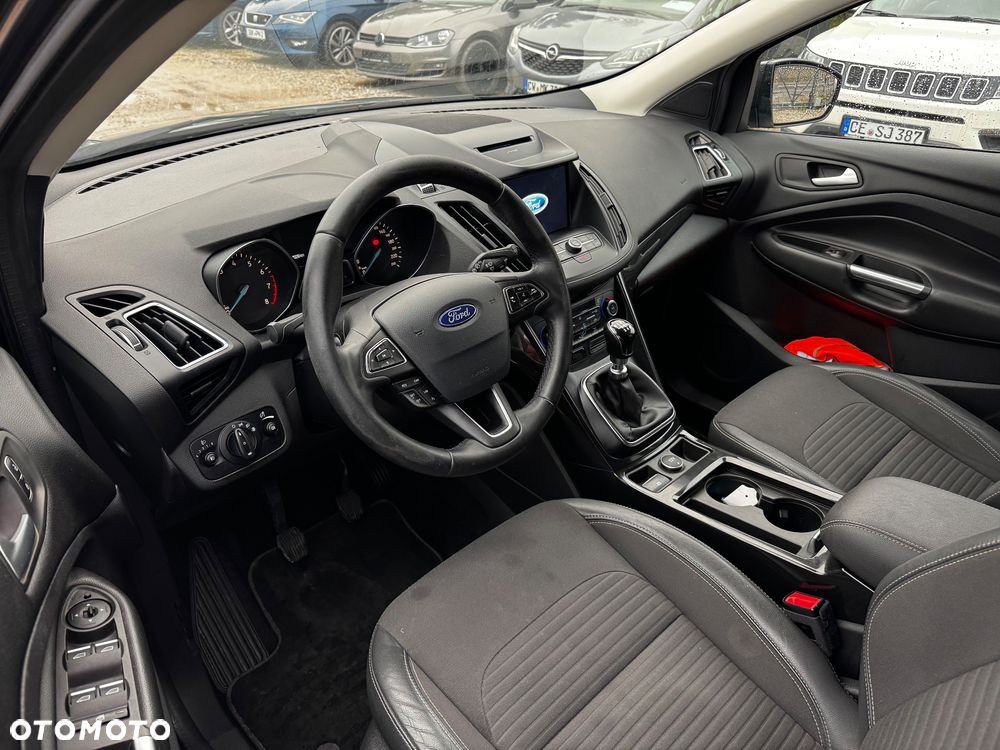 Ford Kuga 1.5 EcoBoost 2x4 Titanium - 37