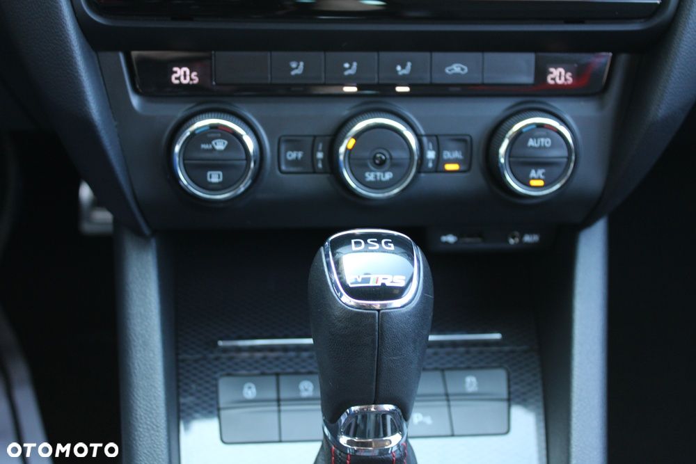 Skoda Octavia 2.0 TSI (Green tec) DSG RS - 35