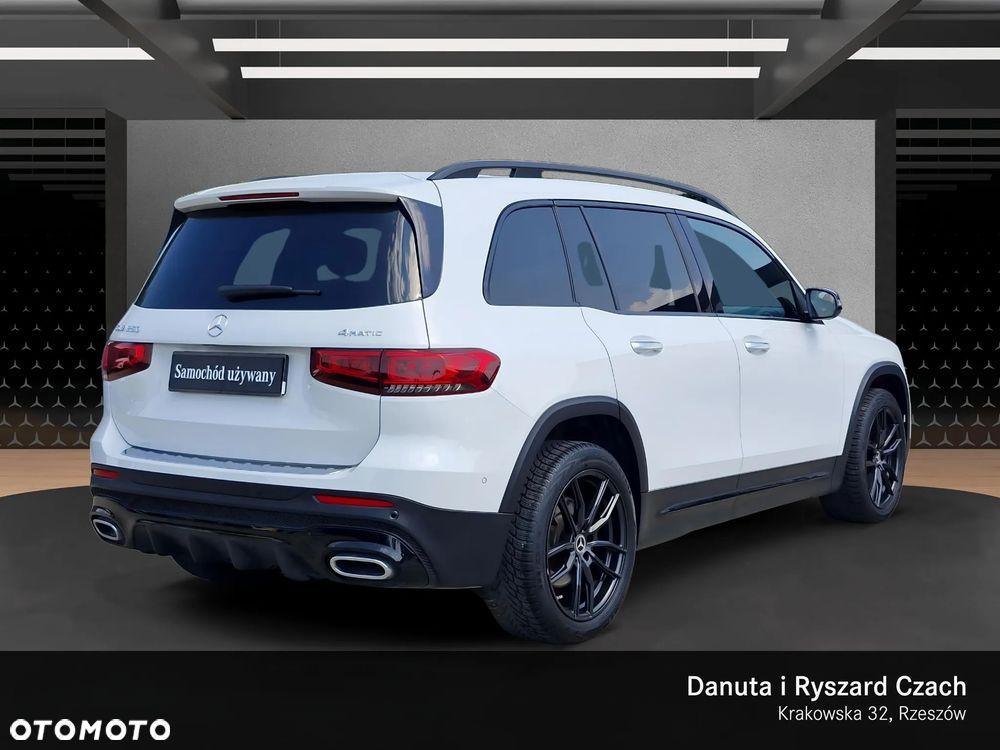 Mercedes-Benz GLB 250 4-Matic 8G-DCT - 5