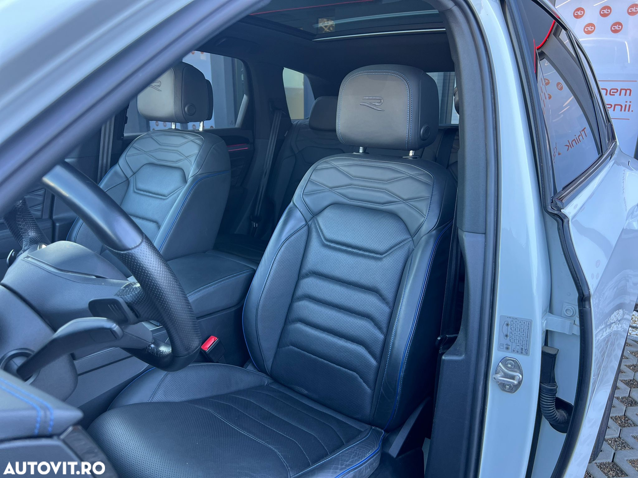 Volkswagen Touareg - 12