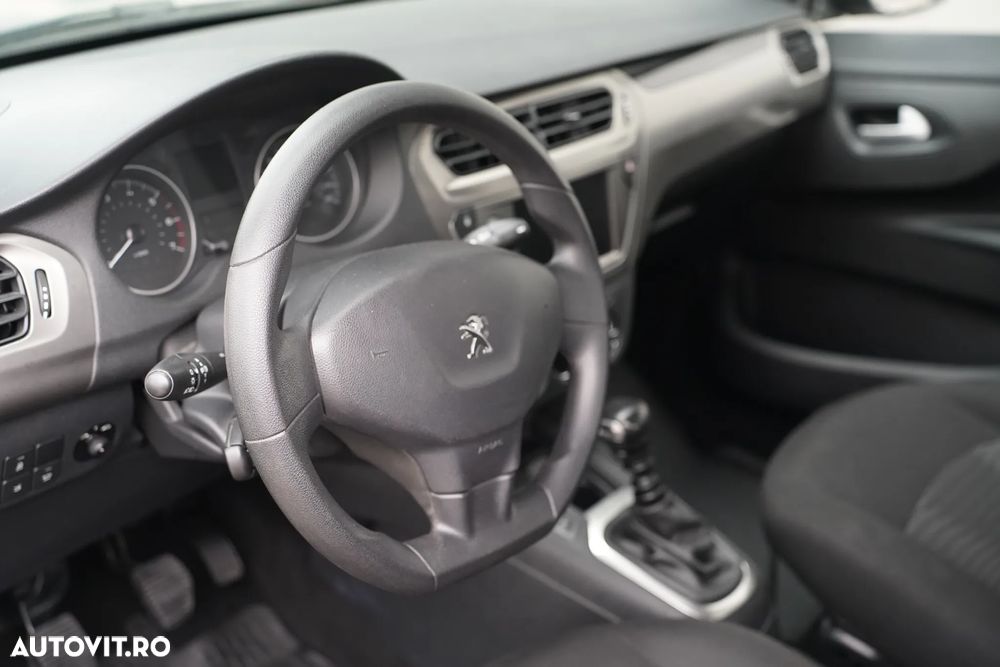 Peugeot 301 1.5 BlueHDI FAP Allure - 21
