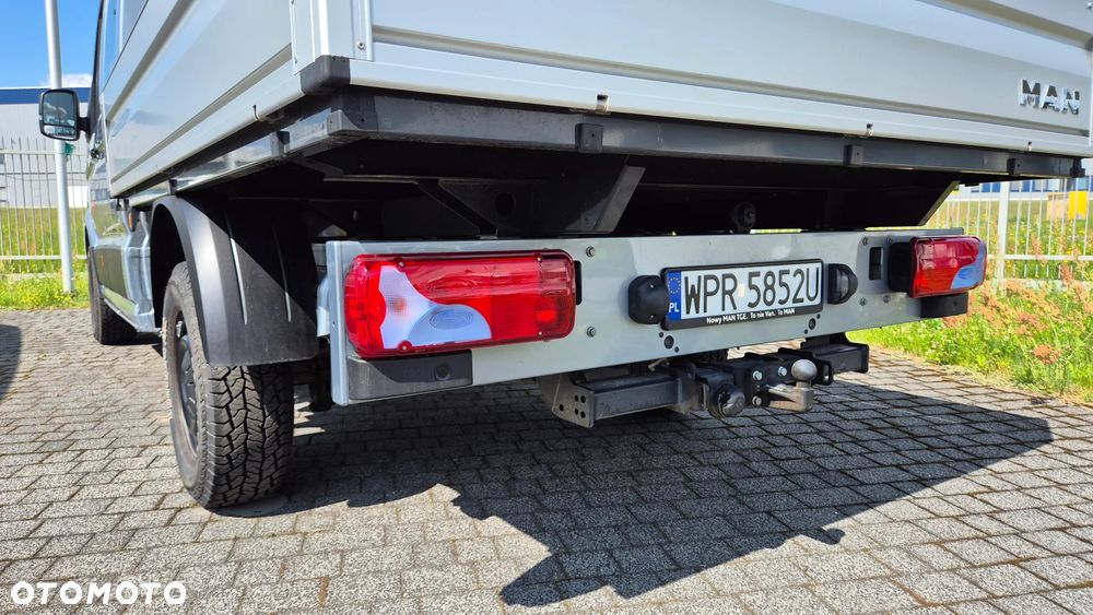MAN TGE 3.180 4X4 SB - 13