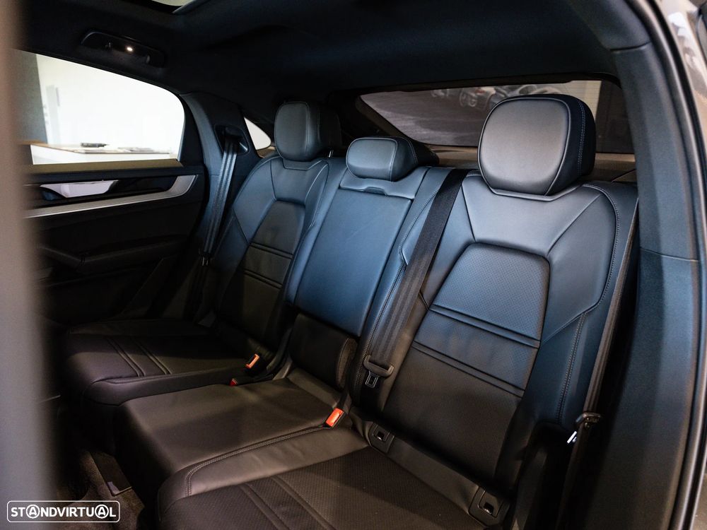 Porsche Cayenne Coupé E-Hybrid Tiptronic S - 32