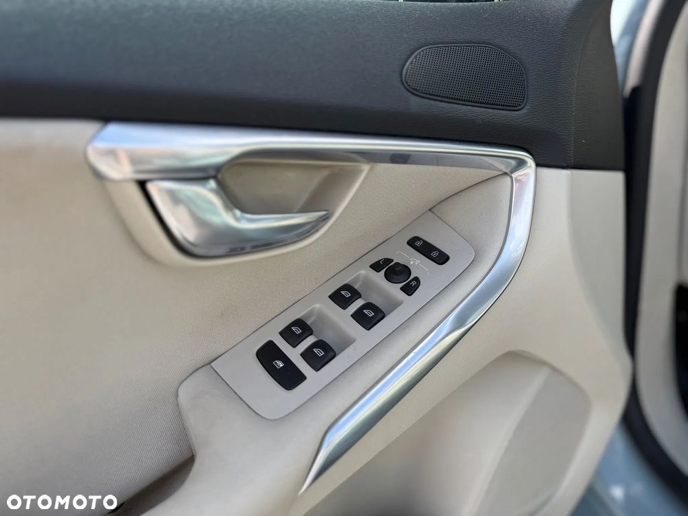 Volvo V40 D4 Drive-E Inscription - 13