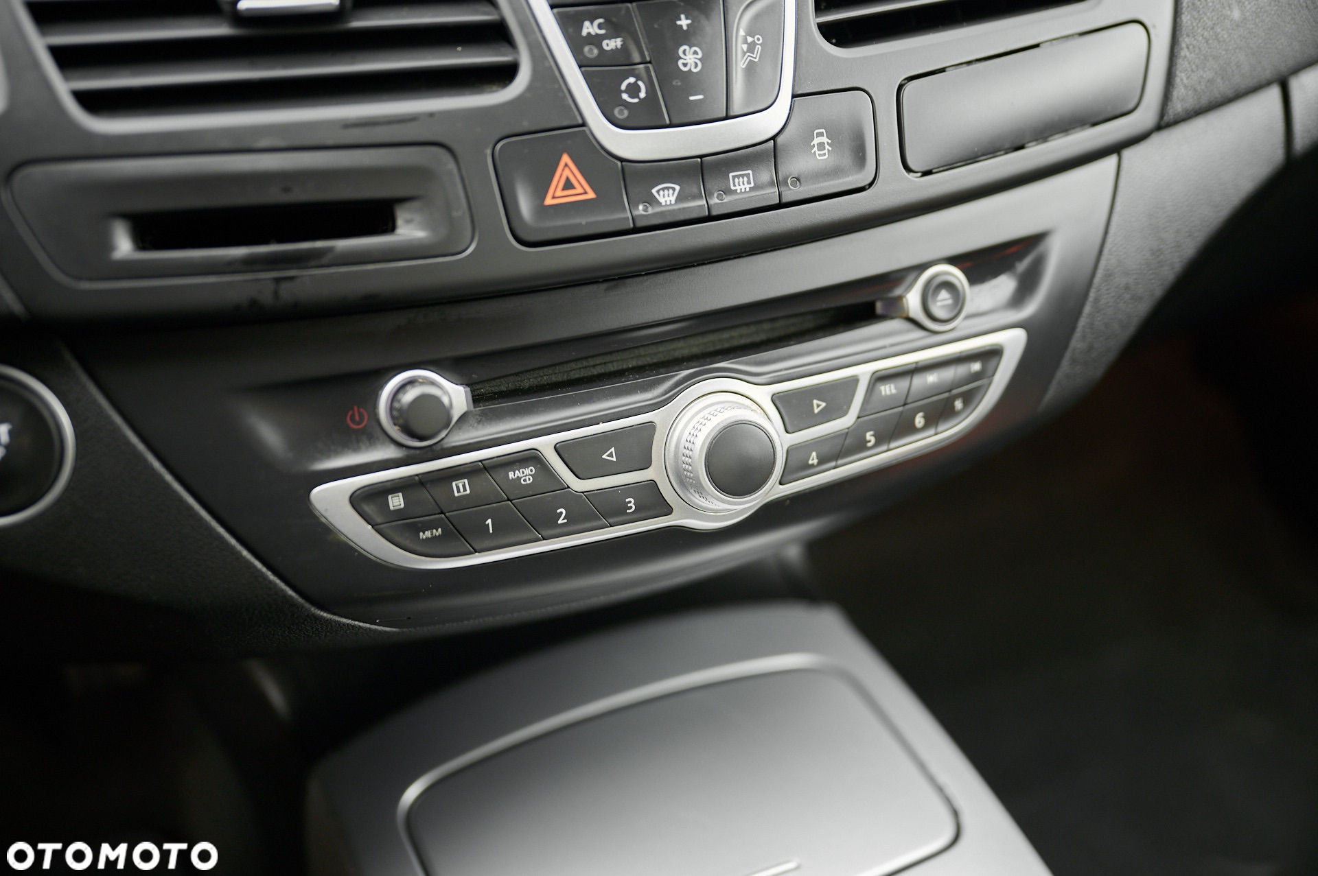 Renault Laguna Coupe dCi 150 FAP - 39
