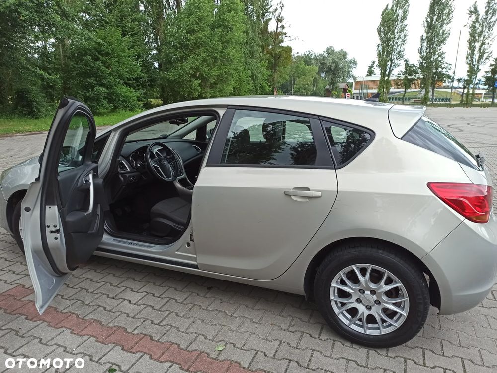 Opel Astra 1.6 - 5