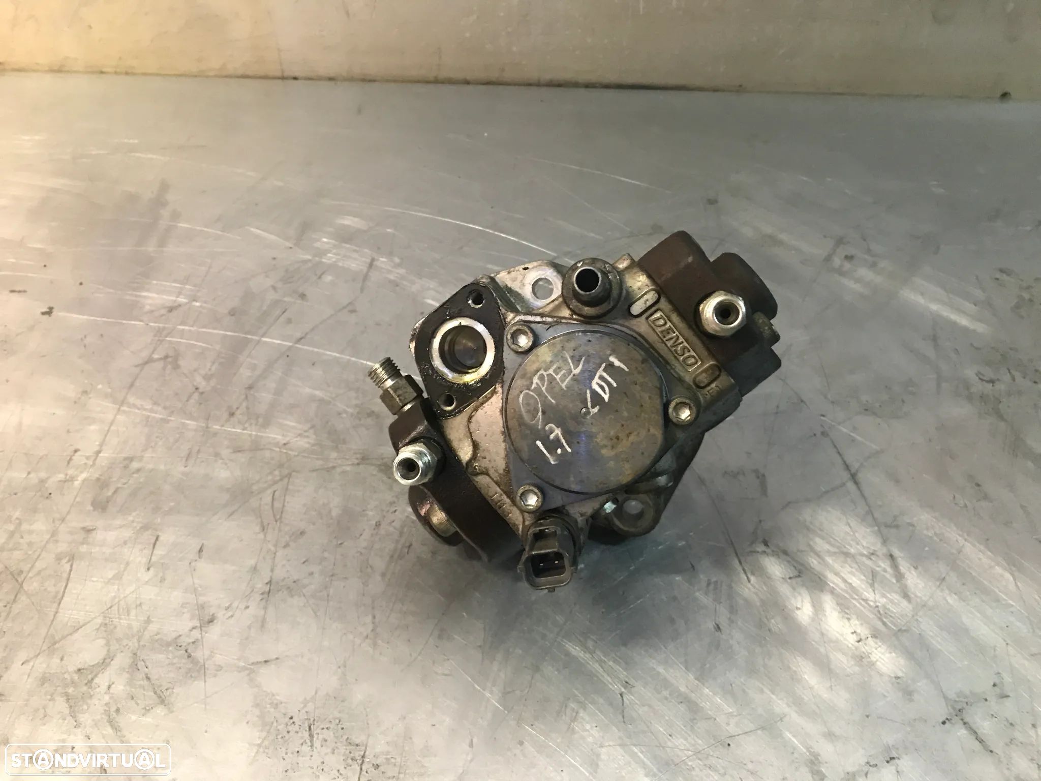BOMBA INJECTORA ALTA PRESSÃO OPEL ASTRA H / J 1.7CDTI DENSO 8981030281 HU294000-0503 - 1
