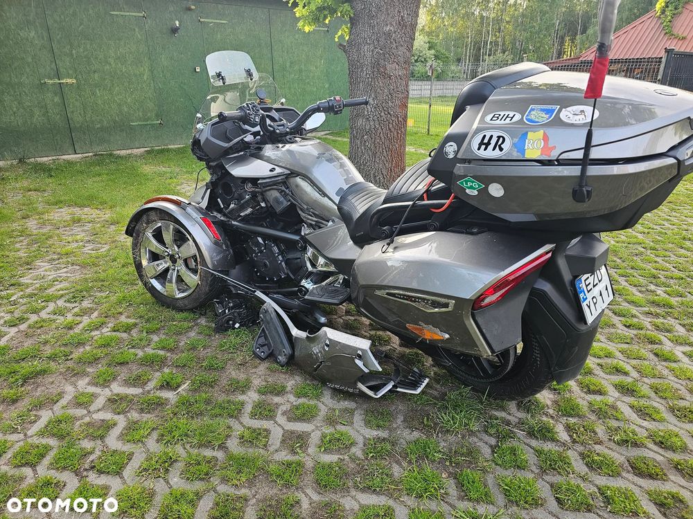 Can-Am Spyder - 4