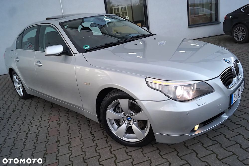 BMW Seria 5 525i - 2