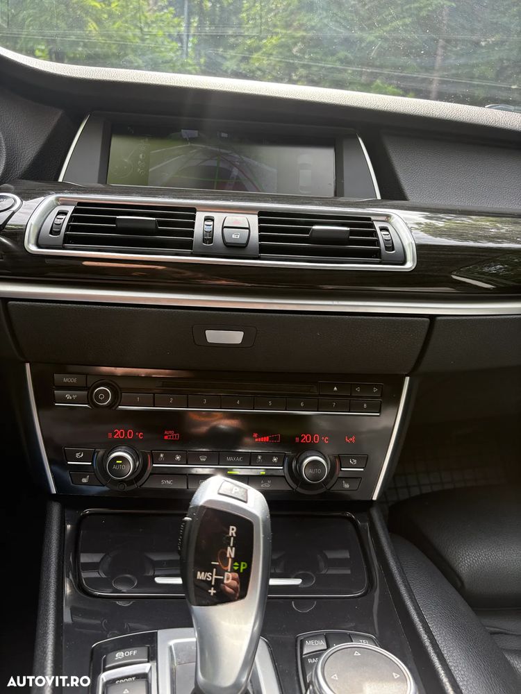 BMW Seria 5 520d Aut. Luxury Line - 9