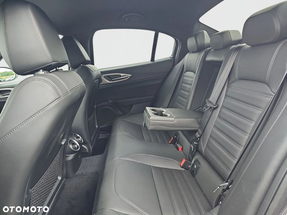 Alfa Romeo Giulia 2.0 Turbo Veloce Q4 - 19