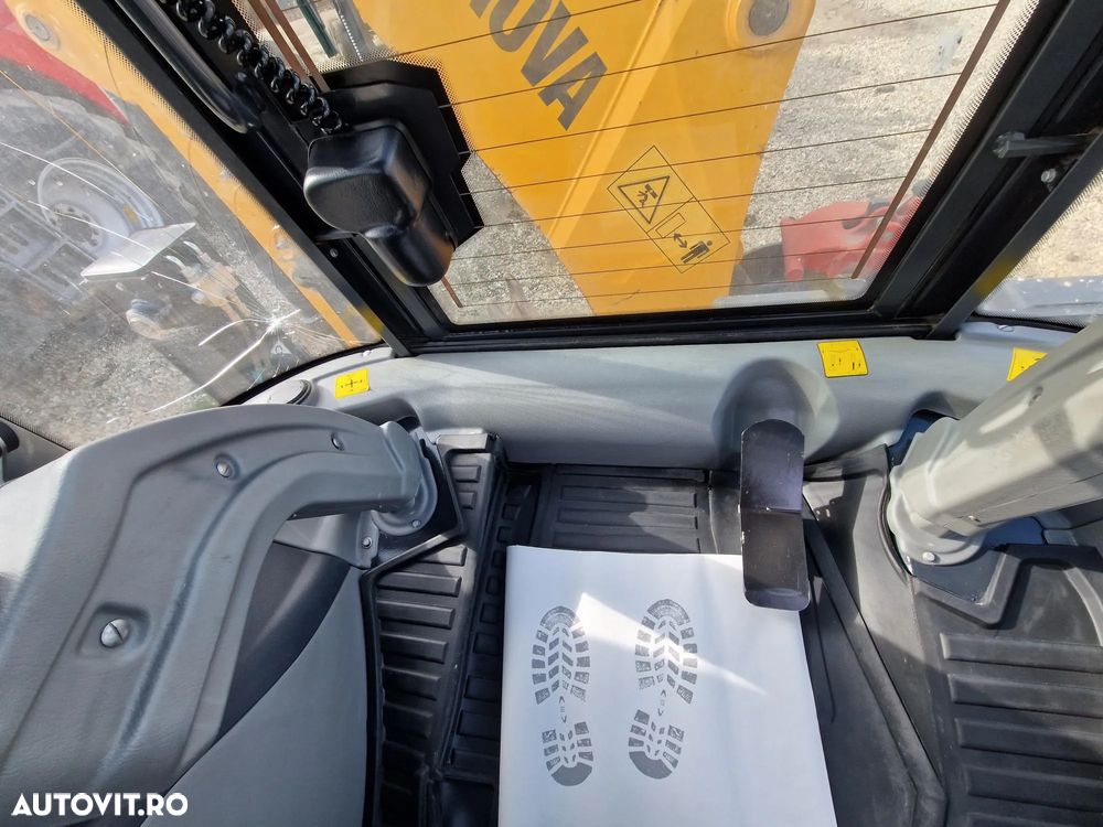 Altul CUKUROVA 888 STAGE V BULDOEXCAVATOR CU ROTI EGALE CUPA MULTIFUNCTIONALA FRUCI - 33